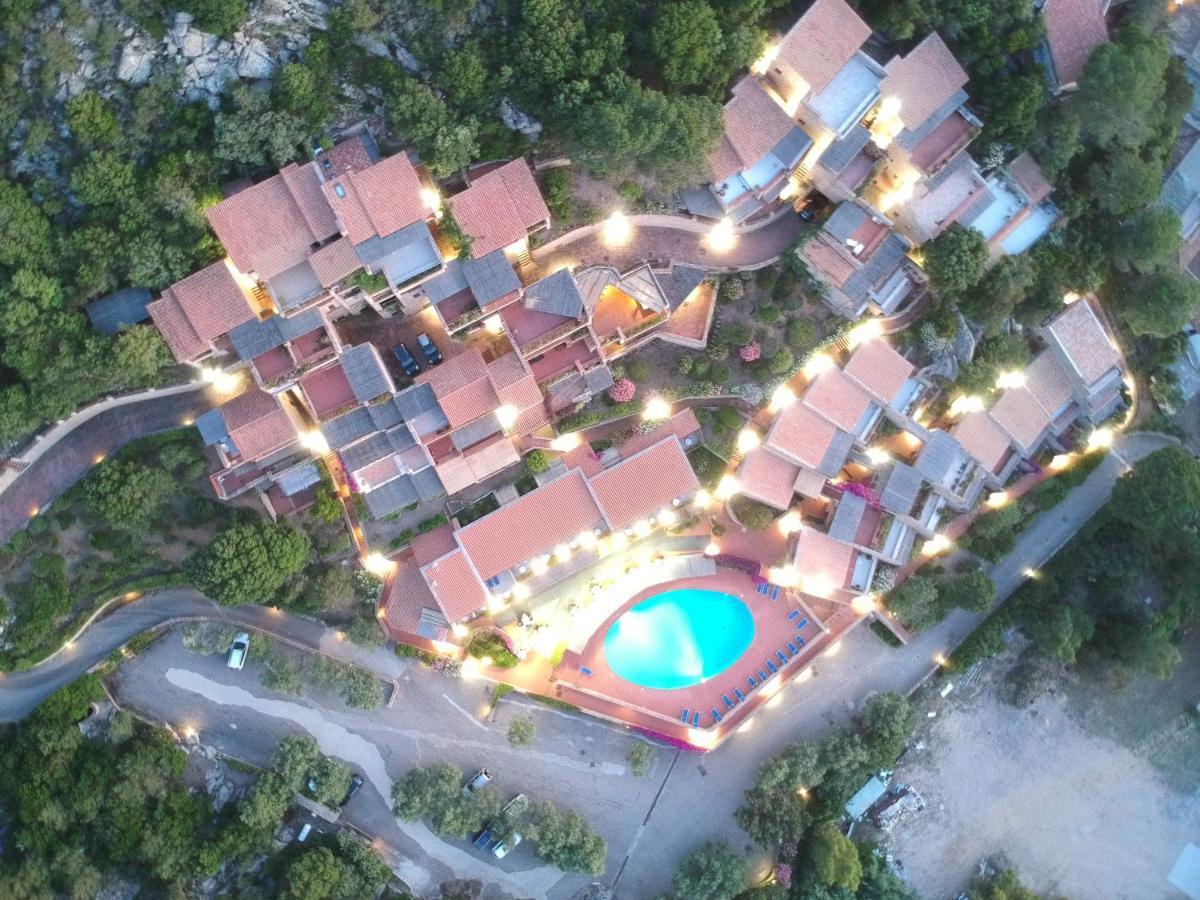 Hotel Olimpia Бая Сардиния Екстериор снимка