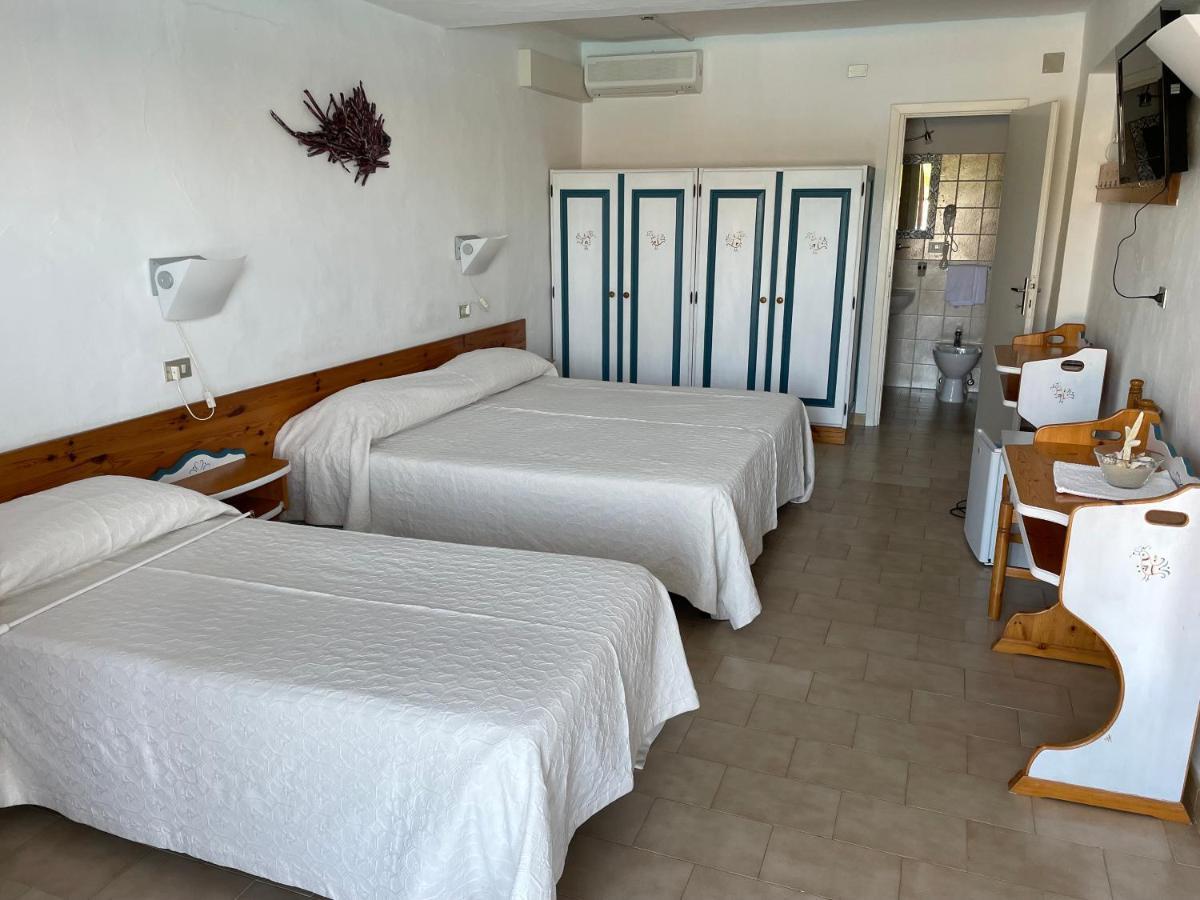 Hotel Olimpia Бая Сардиния Екстериор снимка