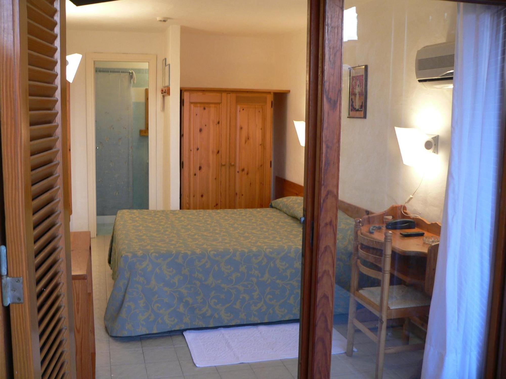 Hotel Olimpia Бая Сардиния Екстериор снимка