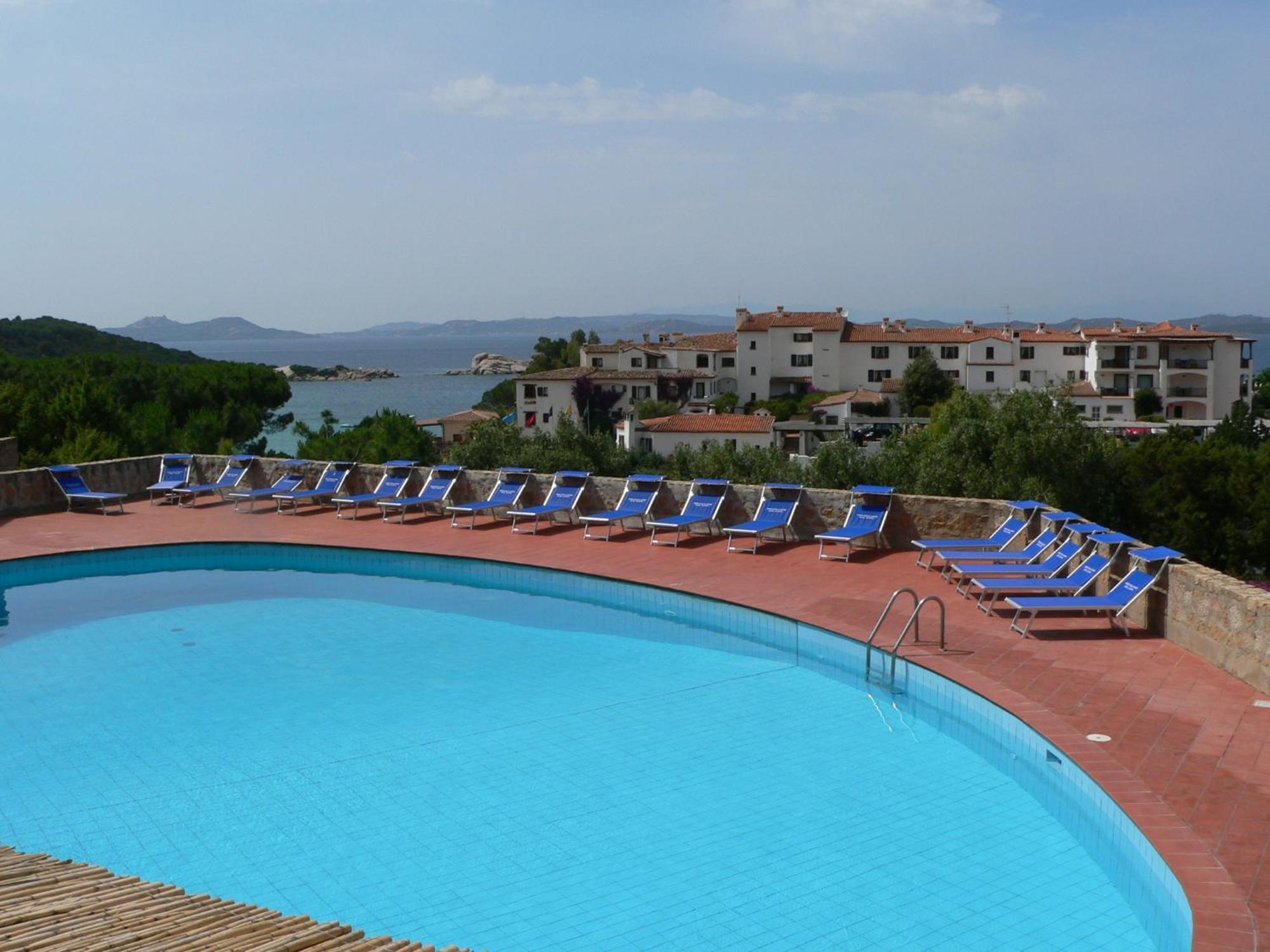Hotel Olimpia Бая Сардиния Екстериор снимка